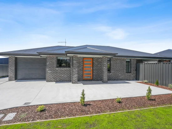 1/90 Parkfield Drive, Youngtown, Tas 7249
