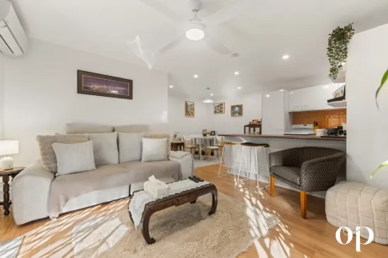 10/16 Telopea Street, Labrador, Qld 4215