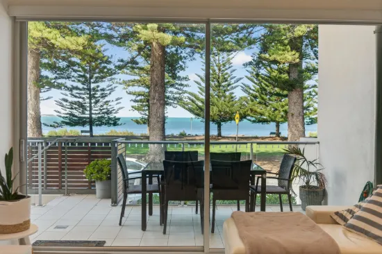 10/2-5 Flinders Parade, Victor Harbor, SA 5211