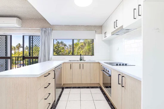 10/43 The Strand, North Ward, Qld 4810-Image