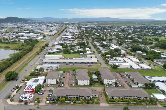 10/6-12 Henry Street, West End, Qld 4810