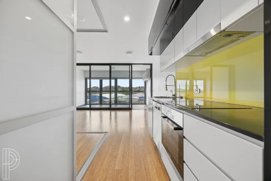100/99 Eastern Valley Way, Gungahlin, ACT 2912