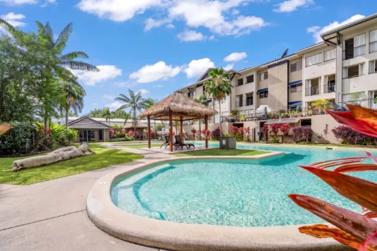 102/22-24 Ward Street, Mooroobool, Qld 4870
