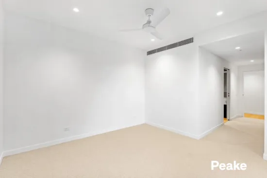 102/26 Langmore Lane, Berwick, Vic 3806-Image