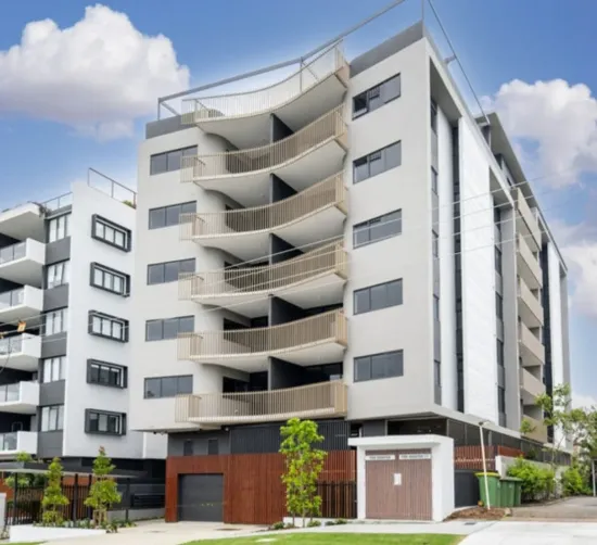 104/135 Eugaree Street, Southport, Qld 4215