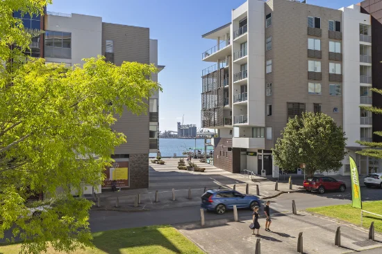 104/4 Honeysuckle Drive, Newcastle, NSW 2300