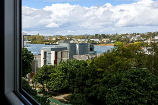 10412/8 Harbour Road, Hamilton, Qld 4007