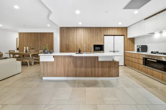 106/25 Shafston Avenue, Kangaroo Point, Qld 4169-Image
