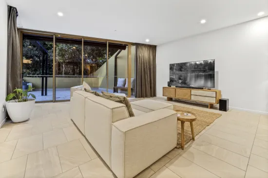 106/25 Shafston Avenue, Kangaroo Point, Qld 4169-Image