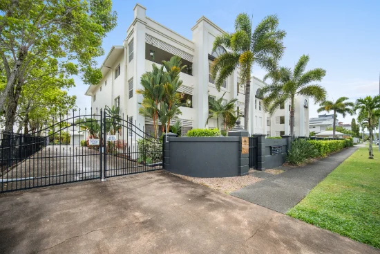 11/304-308 Lake Street, Cairns North, Qld 4870 - For Sale
