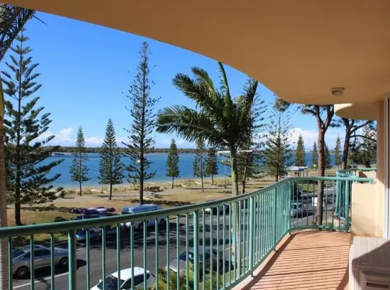 11/484 Marine Parade, Biggera Waters, Qld 4216