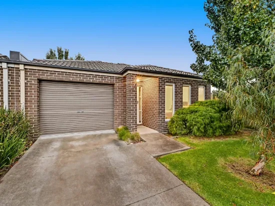 11 Bibury Street, Cranbourne North, Vic 3977