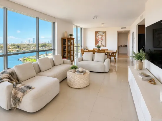 11108/25 East Quay Drive, Biggera Waters, Qld 4216