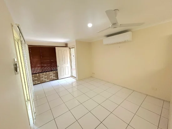 12/17 Meyenberg Court, Norman Gardens, Qld 4701-Image