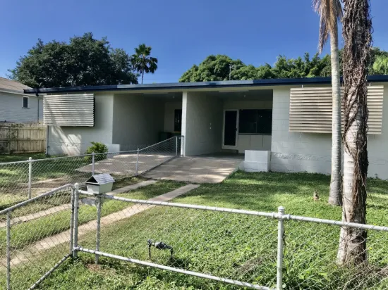 1&2/26 Campbell Street, Hermit Park, Qld 4812