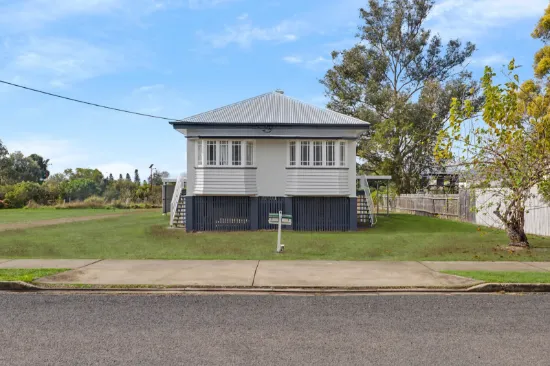 1&2/6 James Street, Lowood, Qld 4311