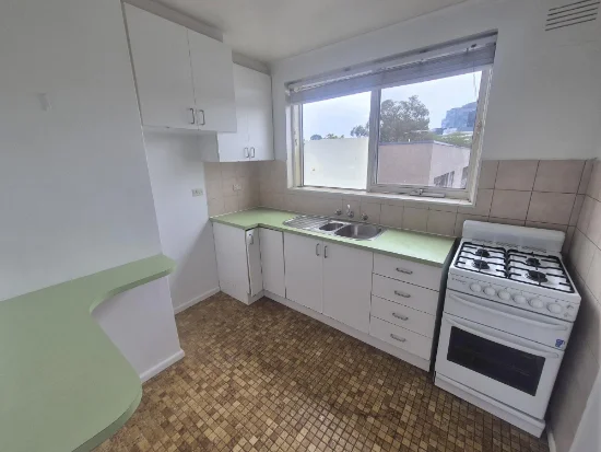 12/67 Ballarat Road, Footscray, Vic 3011 - For Rent