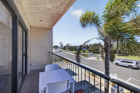 122/1 Esplanade, Lakes Entrance, Vic 3909