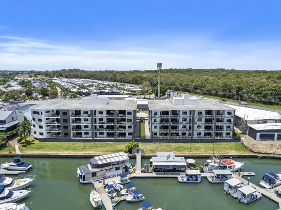 126/3-5 Spinnaker Drive, Sandstone Point, Qld 4511-Image