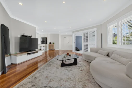 13/10 Rosewood Avenue, Broadbeach, Qld 4218-Image