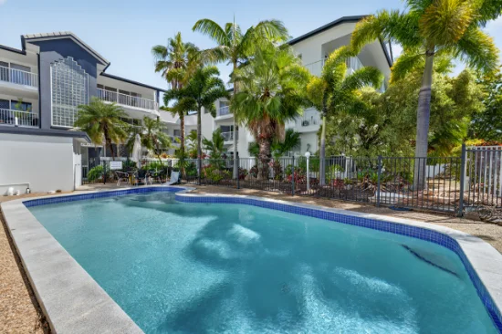 13/10 Rosewood Avenue, Broadbeach, Qld 4218-Image