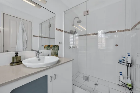 13/10 Rosewood Avenue, Broadbeach, Qld 4218-Image