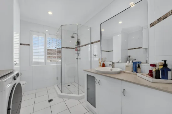 13/10 Rosewood Avenue, Broadbeach, Qld 4218-Image