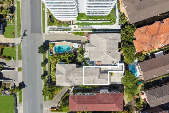 13/10 Rosewood Avenue, Broadbeach, Qld 4218-Image