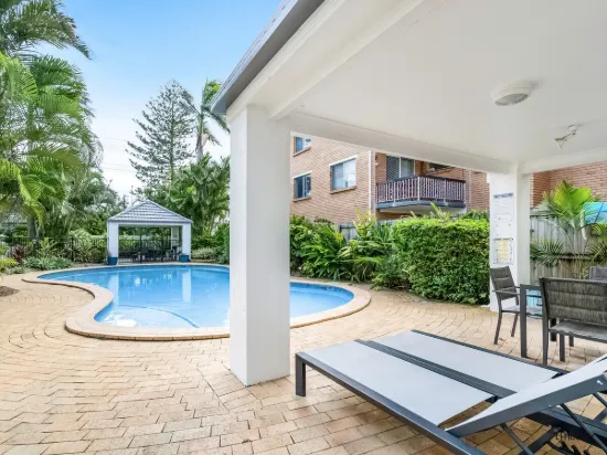 13/261-263 Golden Four Drive, Bilinga, Qld 4225