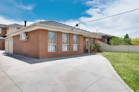 13 Officer Street, Meadow Heights, Vic 3048