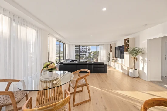 1307/6 Athena Boulevard, Hope Island, Qld 4212