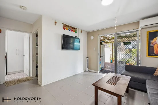 13A/305 Harborne Street, Glendalough, WA 6016