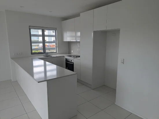 14/101 Pohlman St, Southport, Qld 4215