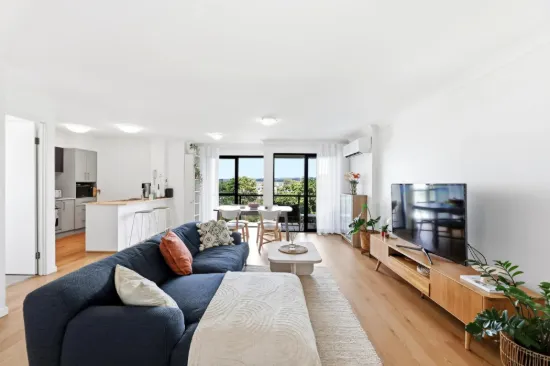14/111-113 Golden Four Drive, Bilinga, Qld 4225