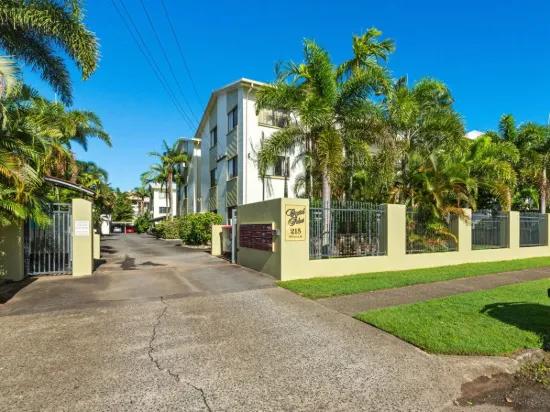 14/215 McLeod Street, Cairns North, Qld 4870