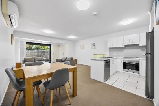14/24 Kent Street, West Gladstone, Qld 4680 - For Rent