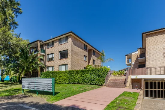 15/94-100 Flora Street, Sutherland, NSW 2232