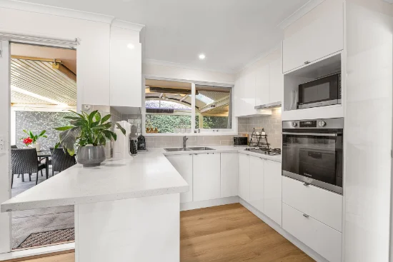15 Parkside Boulevard, Carrum, Vic 3197