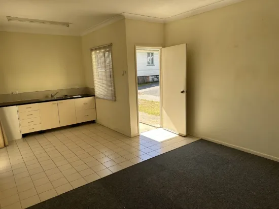 15C Clinton Street, Coopers Plains, Qld 4108