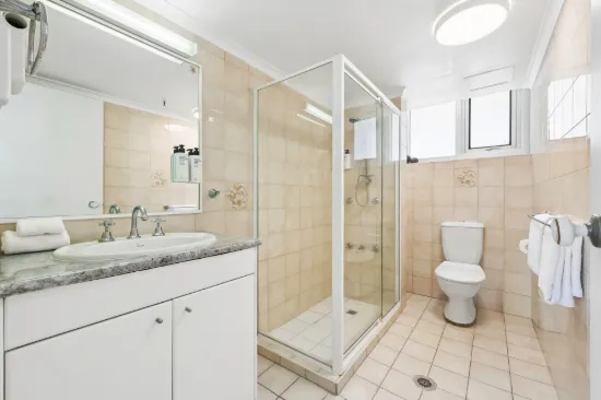 15E/1 Albert Avenue, Broadbeach, Qld 4218-Image