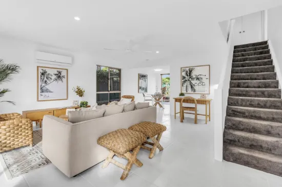 16/348 Oxley Drive, Coombabah, Qld 4216