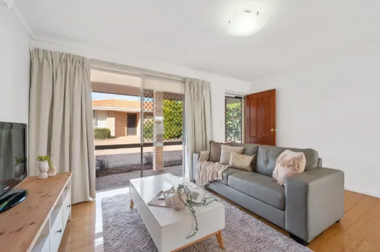 16/6-8 Pinewood Avenue, Kardinya, WA 6163