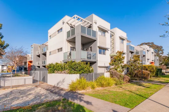 16/75 Elizabeth Jolley Crescent, Franklin, ACT 2913