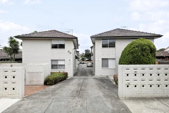 17/15 Royal Avenue, Essendon North, Vic 3041