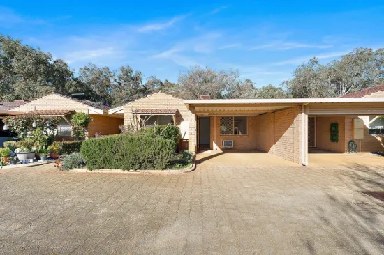 17/4 Page Road, Kelmscott, WA 6111
