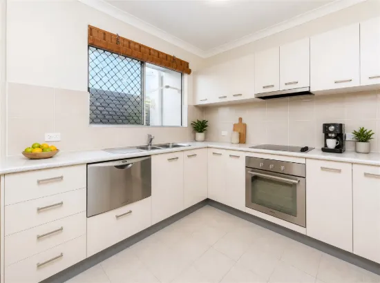 17/76 Old Cleveland Road, Greenslopes, Qld 4120