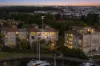 TOP FLOOR APARTMENT OVERLOOKING HOPE ISLAND MARINA