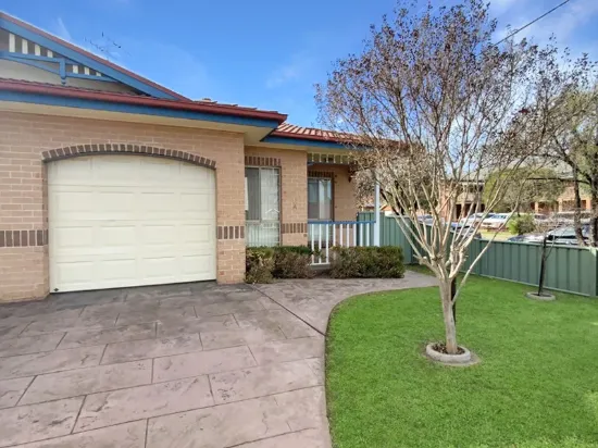 17A Johnson St, Forbes, NSW 2871