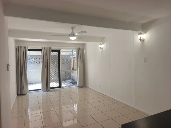 18 Leonard Avenue, Surfers Paradise, Qld 4217