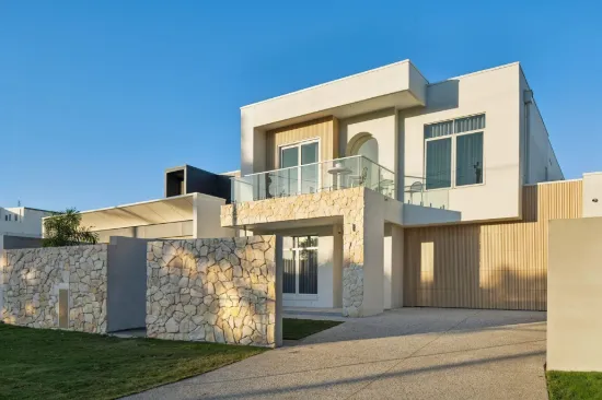 19A  Vespa Crescent, Isle Of Capri, Qld 4217